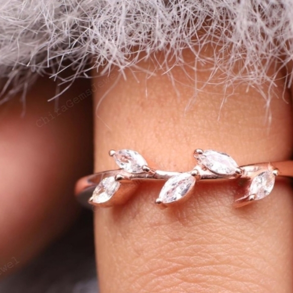 Marquise cut Moissanite wedding band vintage Delicate rose gold wedding ring Lea - Picture 7 of 7